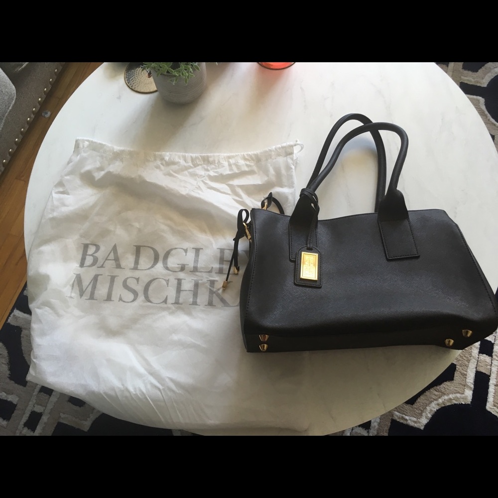Badgley Mischka Saffiano leather shoulder bag